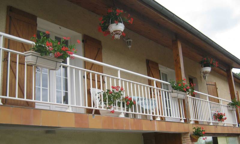 Menuisier expert pour l'installation de volets en bois proche de Dieppe 76